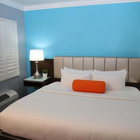 Blvd Hotel & Suites - Walking Distance To Hollywood Walk Of Fame (Adults Only) Лос-Анджелес Экстерьер фото