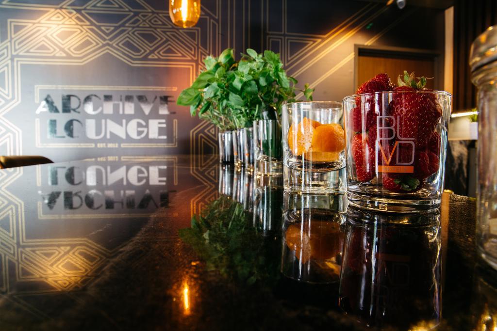 Blvd Hotel & Suites - Walking Distance To Hollywood Walk Of Fame (Adults Only) Лос-Анджелес Экстерьер фото