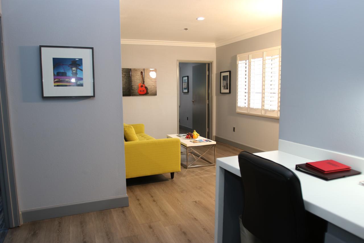 Blvd Hotel & Suites - Walking Distance To Hollywood Walk Of Fame (Adults Only) Лос-Анджелес Экстерьер фото