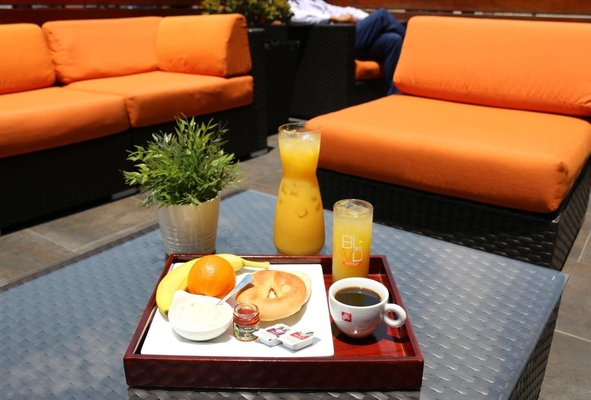 Blvd Hotel & Suites - Walking Distance To Hollywood Walk Of Fame (Adults Only) Лос-Анджелес Экстерьер фото